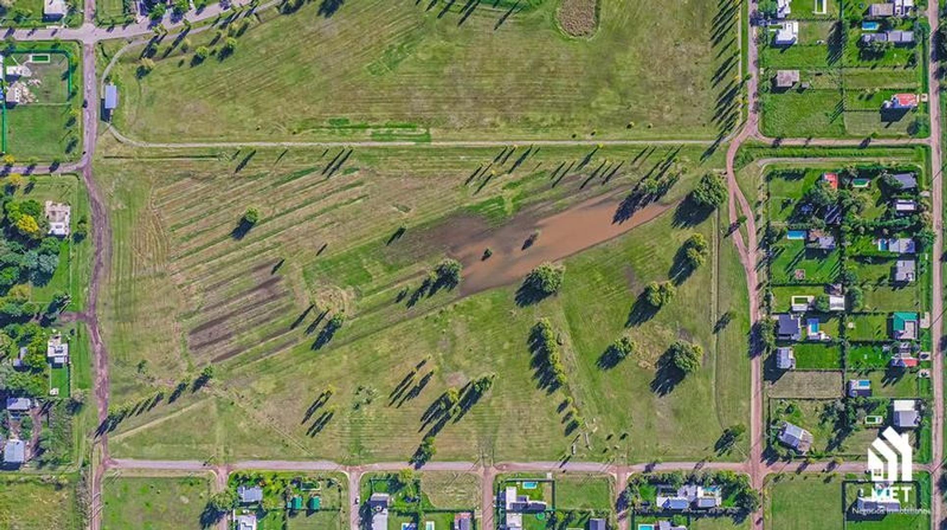 Lotes barrio Las tardes - ROLDAN