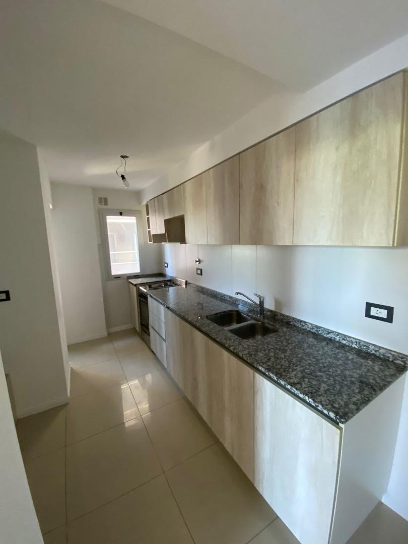 Departamento en Alquiler en Ituzaingo Norte, $ 700.000