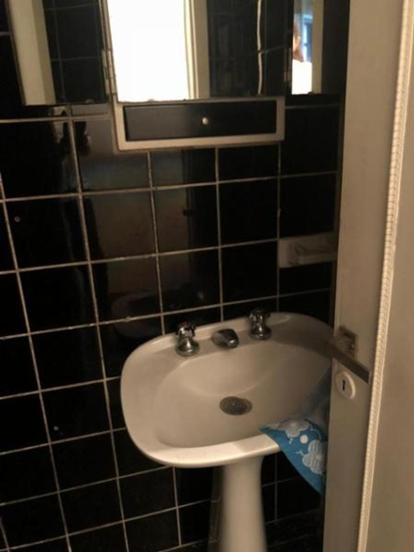 CHALET DE 4 AMBIENTES EN BANFIELD