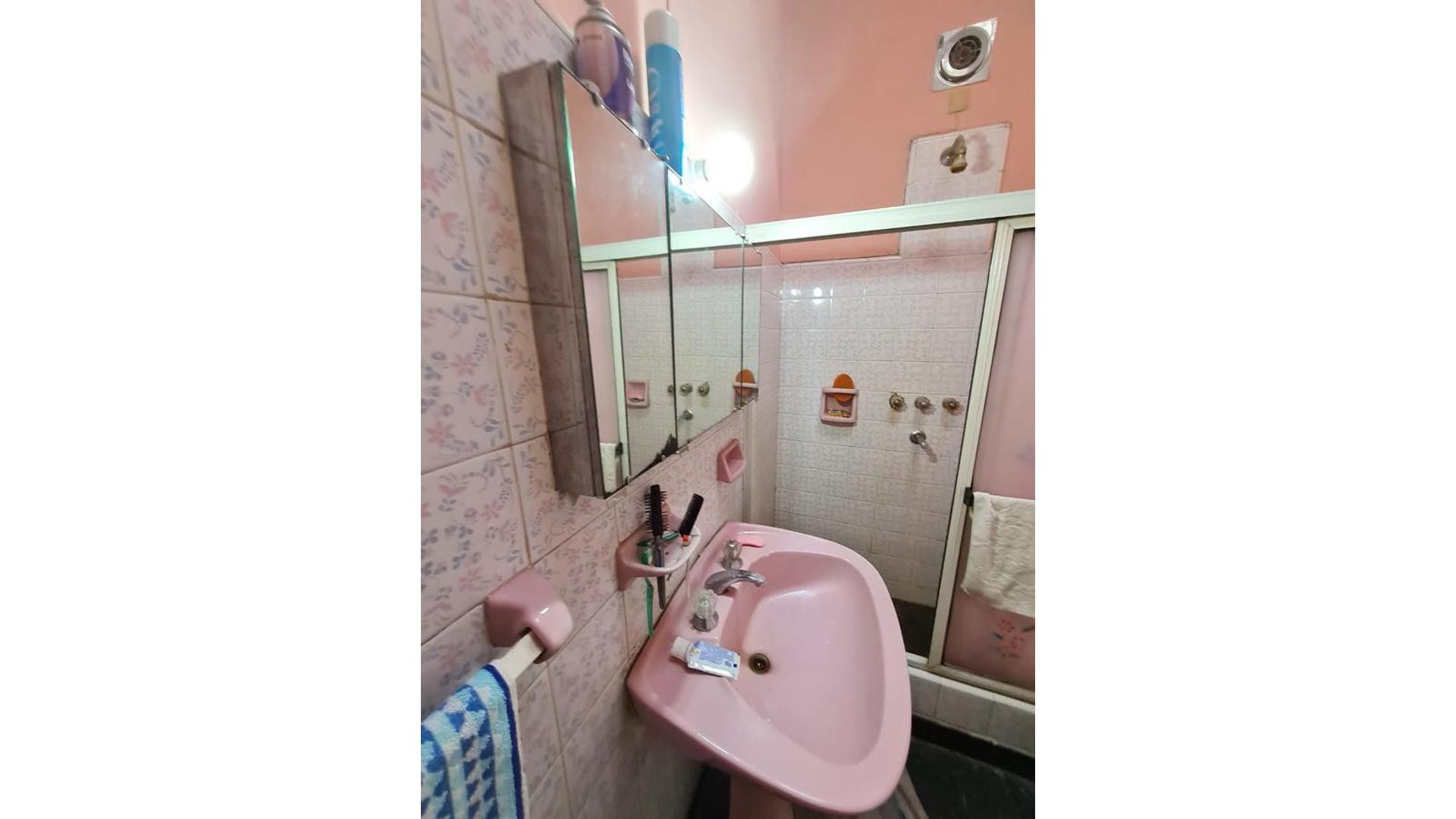 Gral.tomas Guido 1700