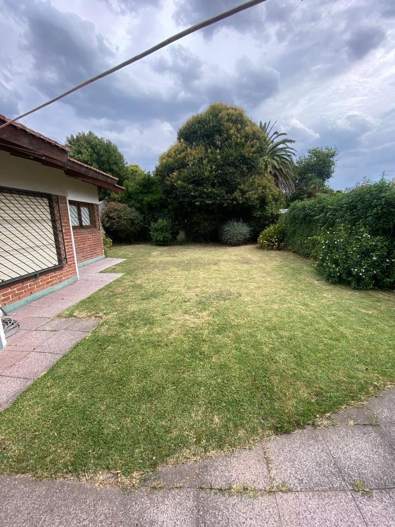 PARQUE LURO: CONFORTABLE CHALET DE 4 AMB C DEPENDENCIA