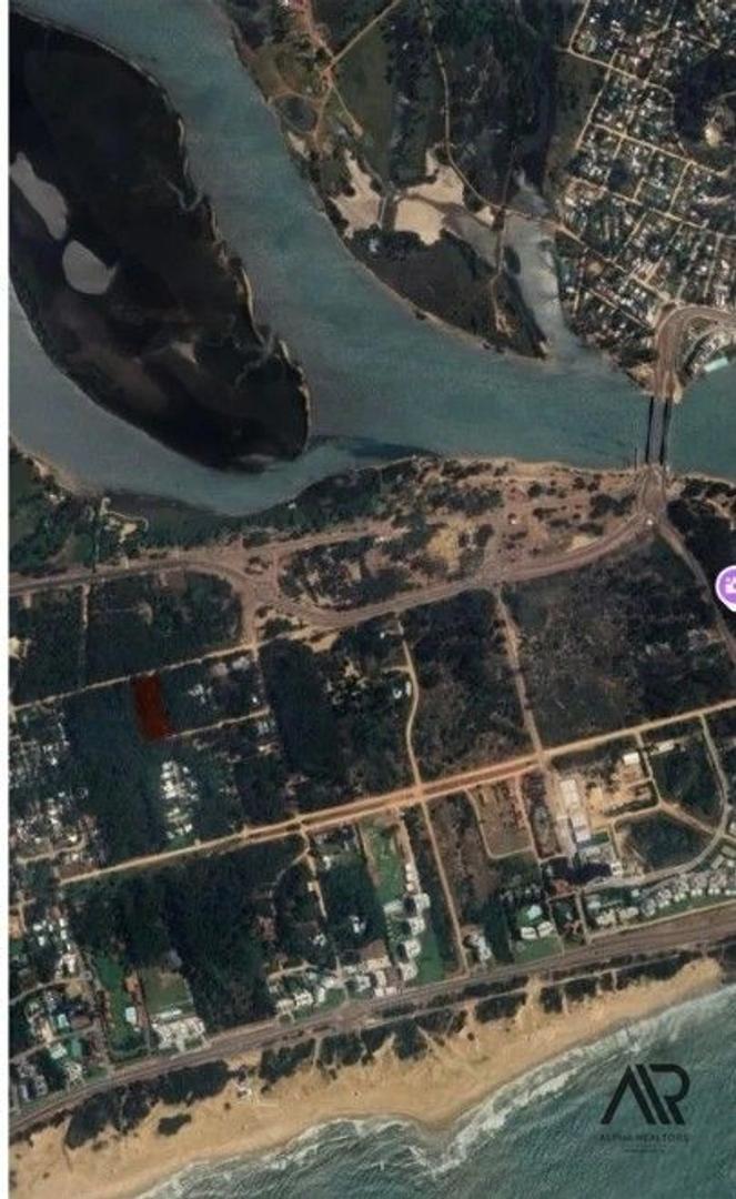 Terreno en Venta 33  mts Fondo