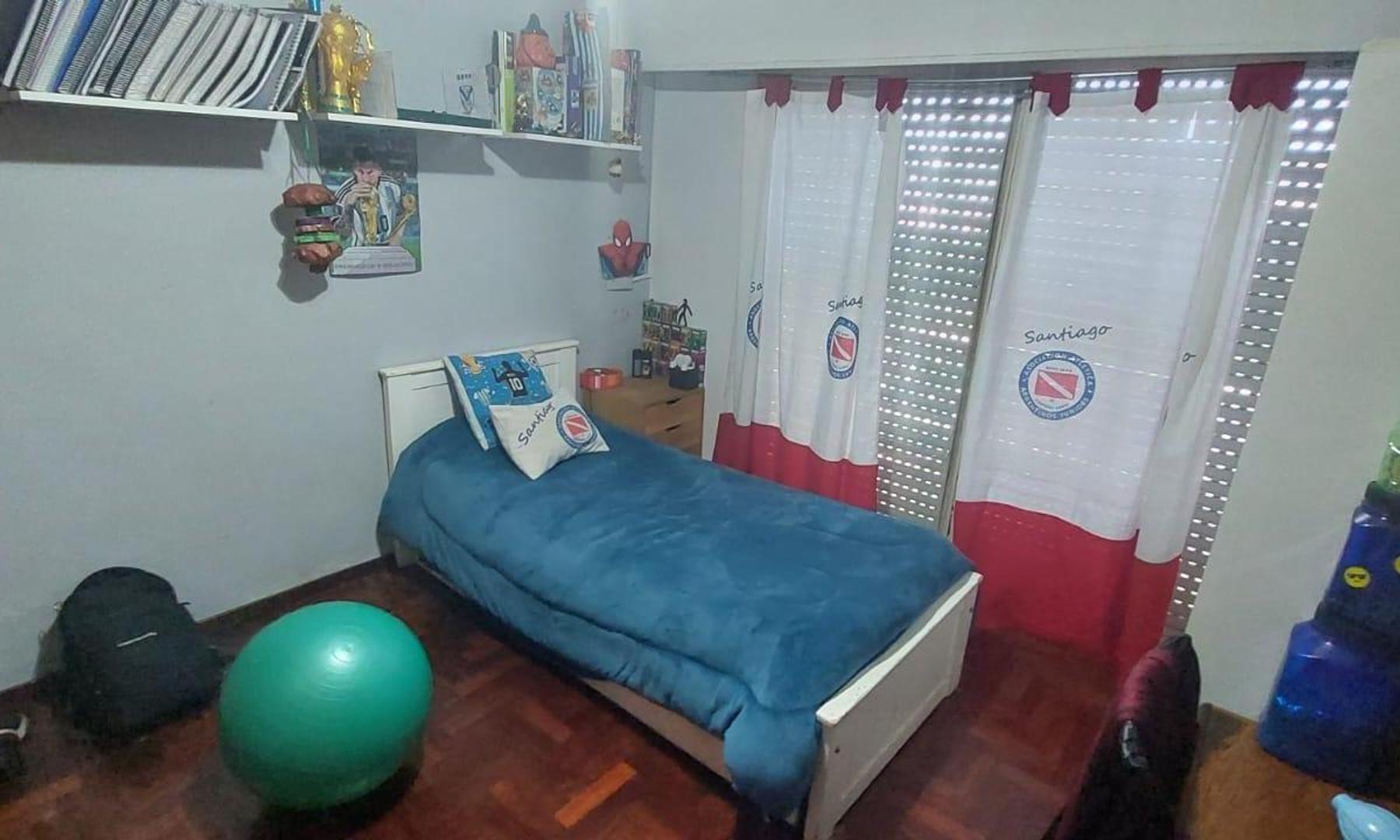 Depto Tipo Casa en Venta 40 años