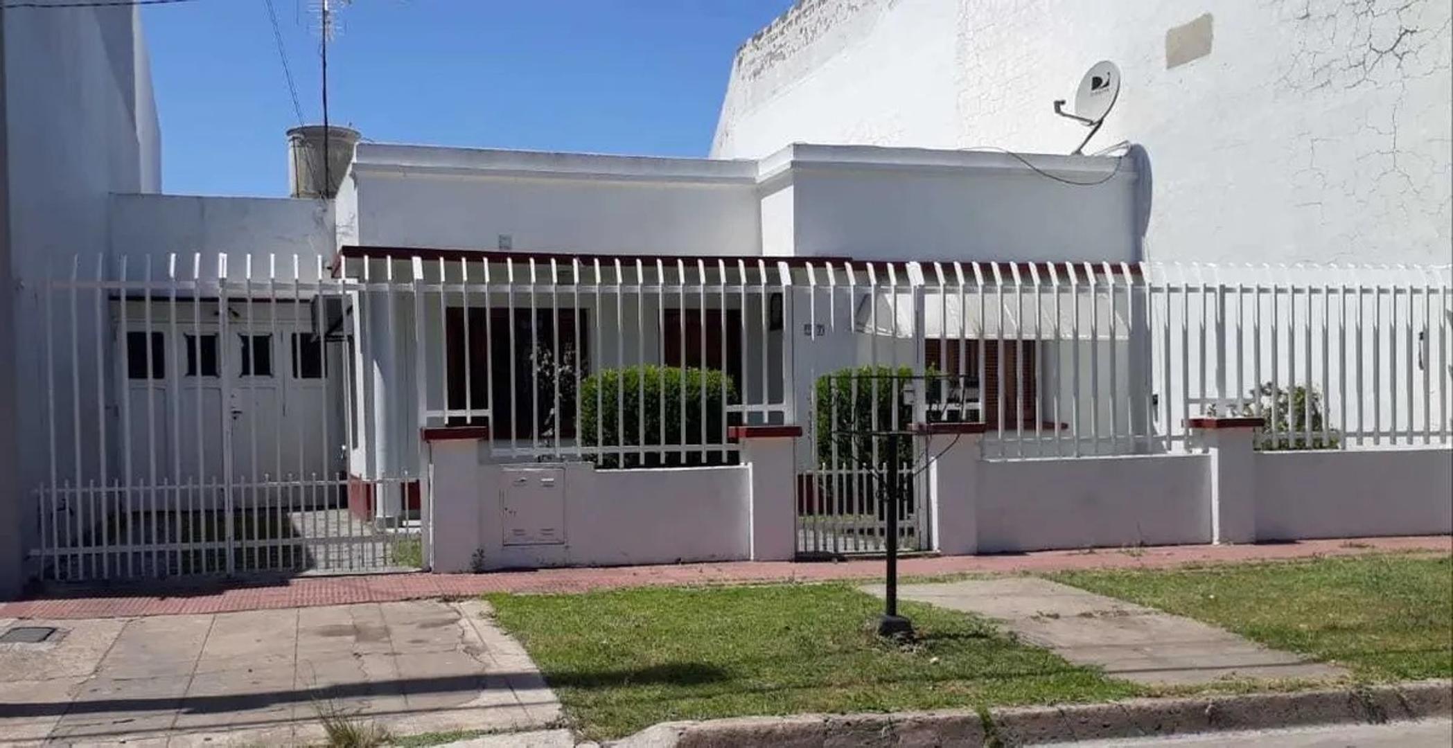 VENTA - CASA 4 AMB.- SOBRE LOTE PROPIO - LOMAS DEL MIRADOR