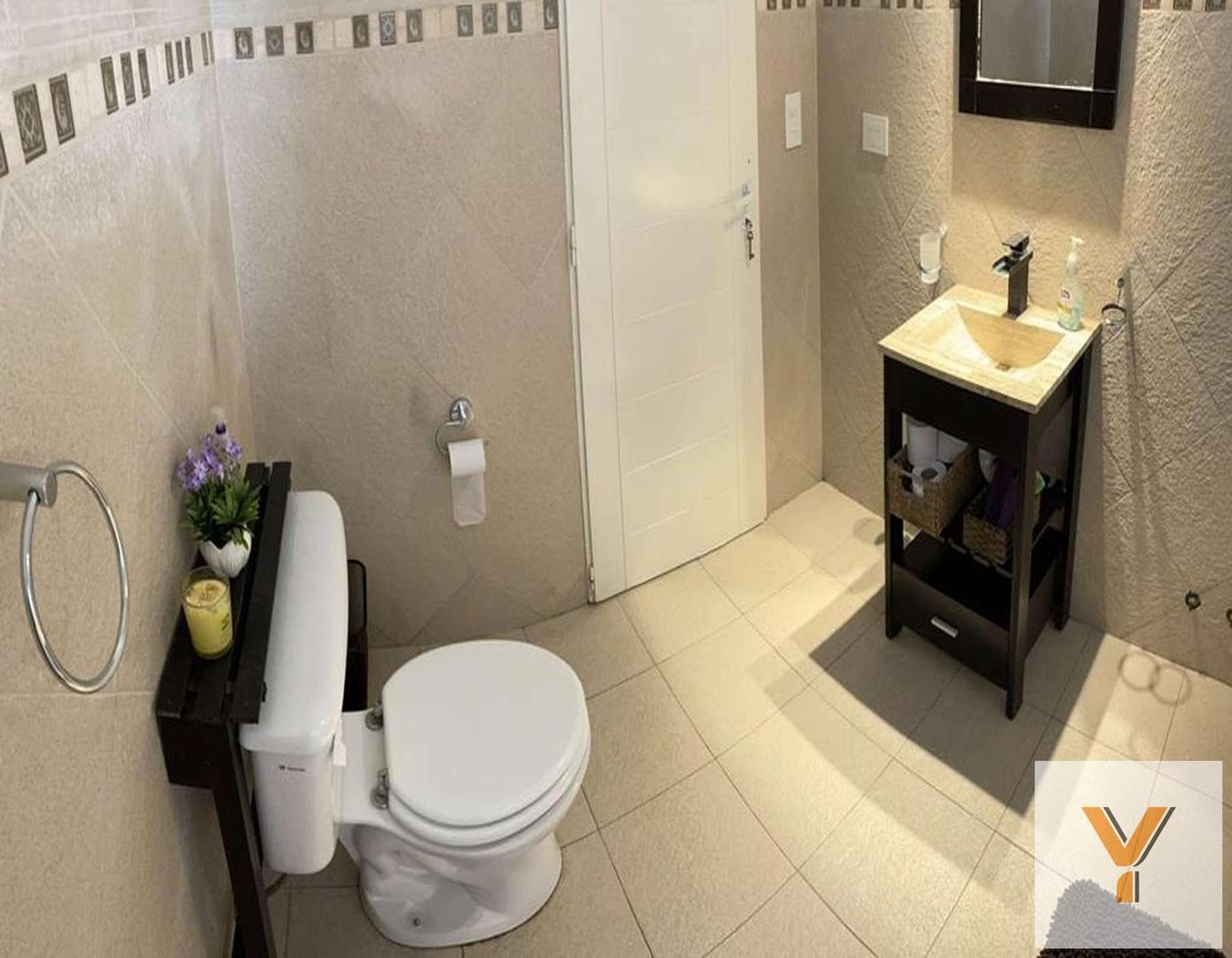 Casa 2 ambientes con 1 baño