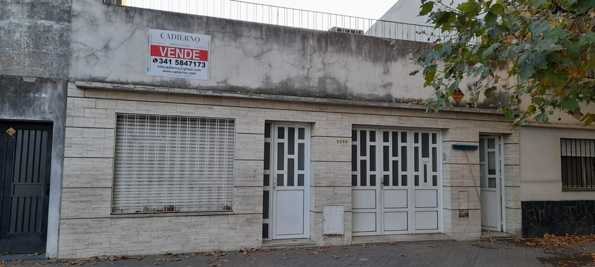 CASA DE DOS DORMITORIOS EN AVELLANEDA AL 2200