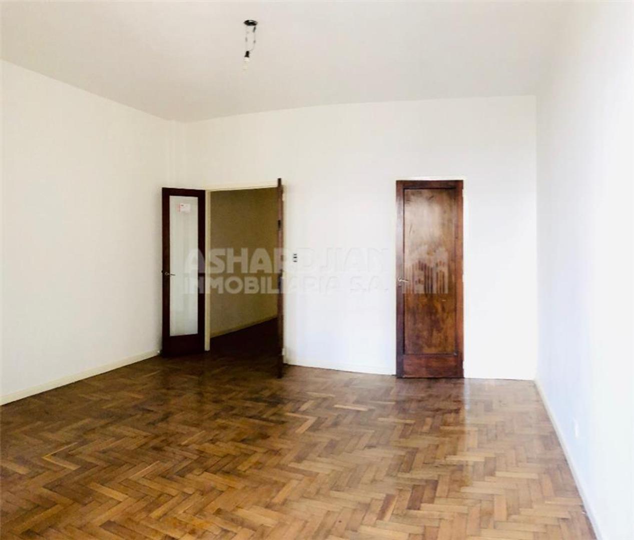 Departamento en Alquiler 85 años