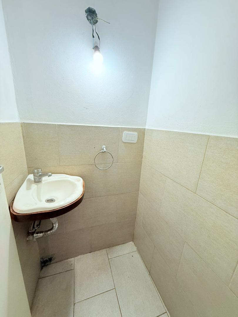 Casa 3 ambientes con 2 baños