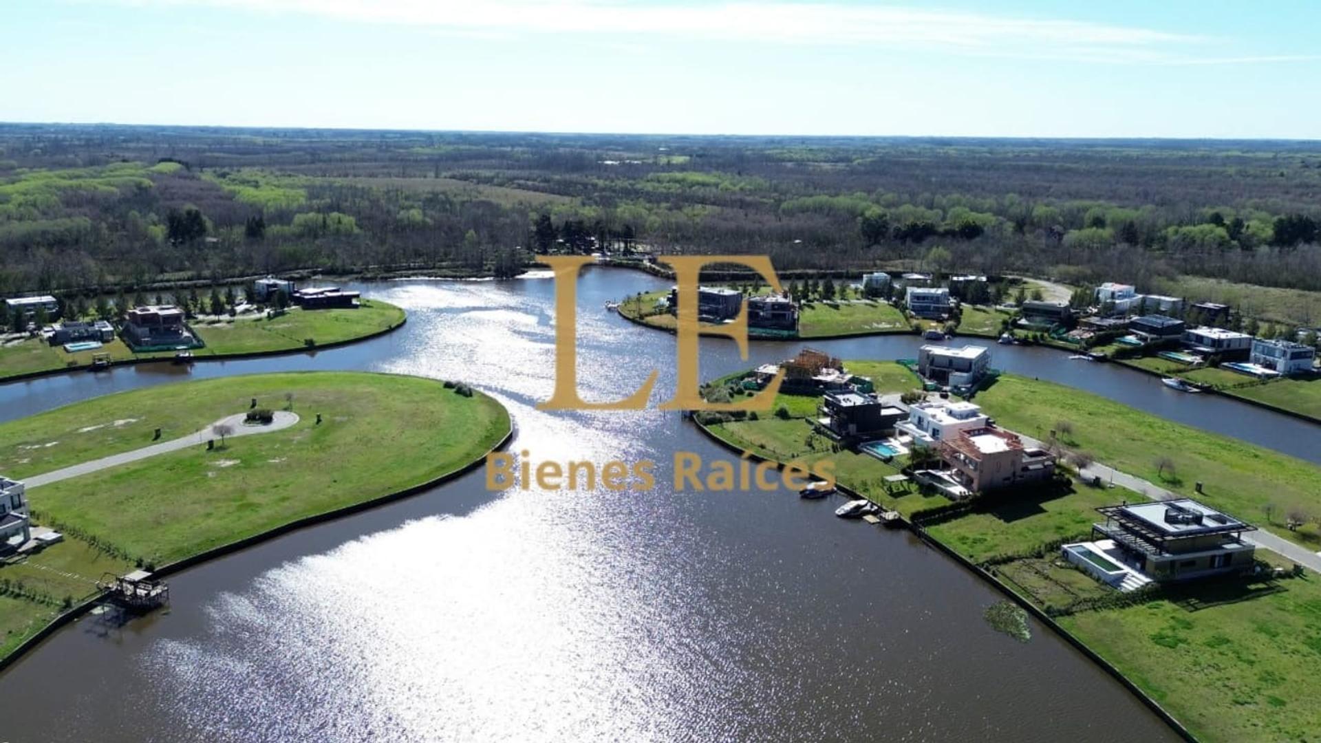 Venta Casa El Naudir Al Rio con Amarra Propia