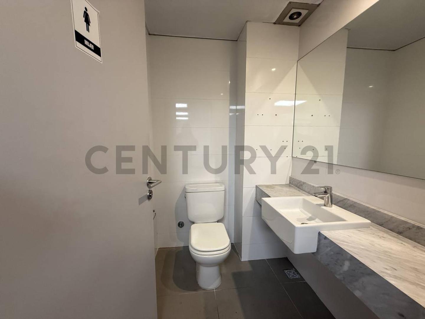 Oficina en Venta en Retiro, USD 250.000