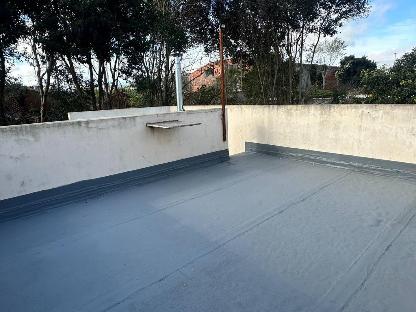 Depto Tipo Casa en Alquiler en Lisandro Olmos Etcheverry, $ 600.000
