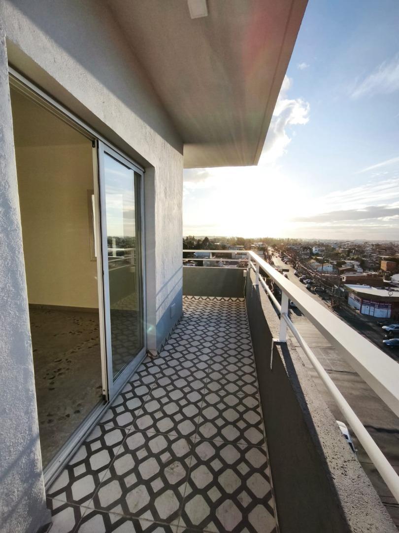 Departamento en Venta en Jose Leon Suarez, USD 75.000