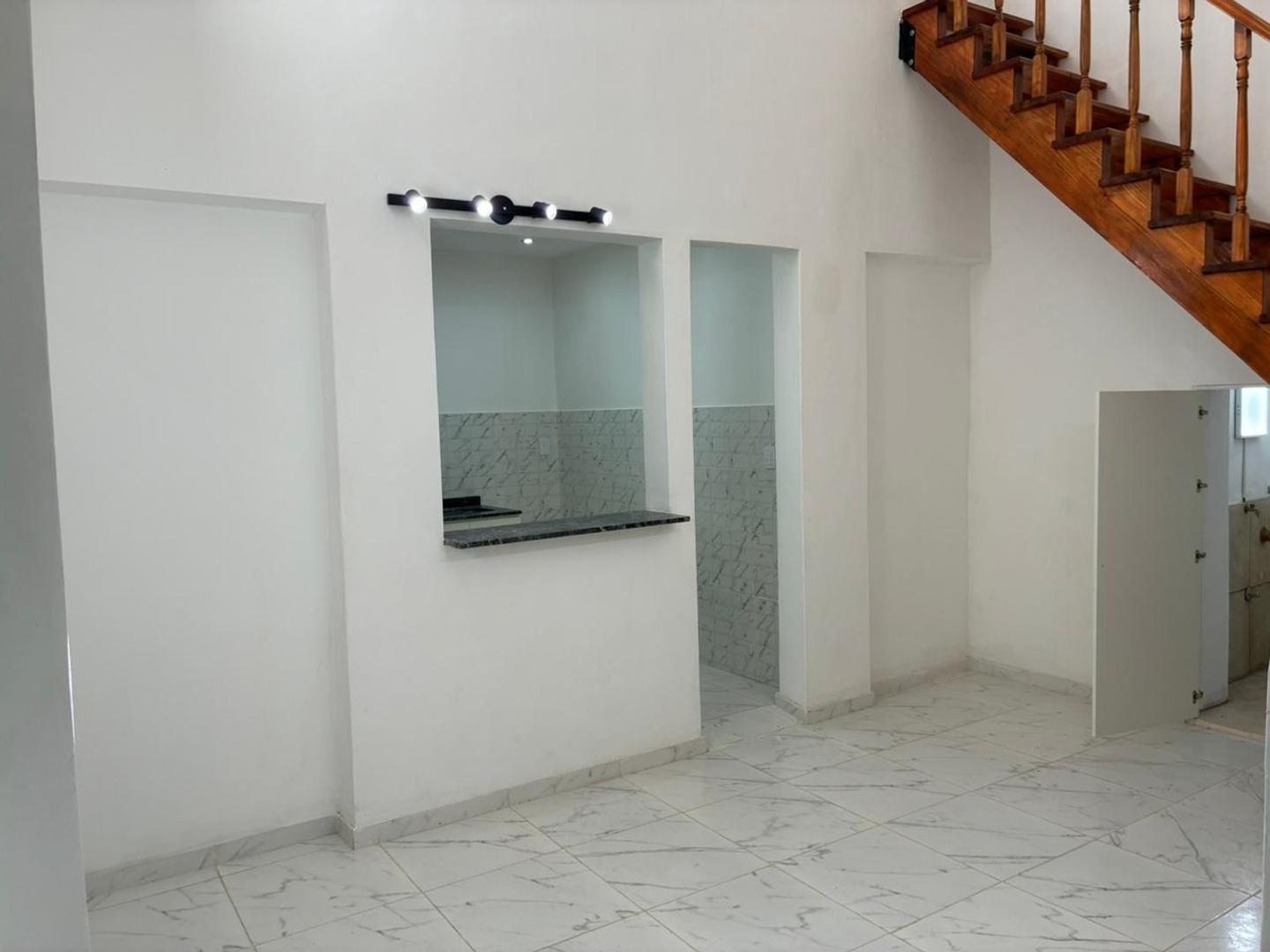 Depto Tipo Casa 3 ambientes con 1 baño