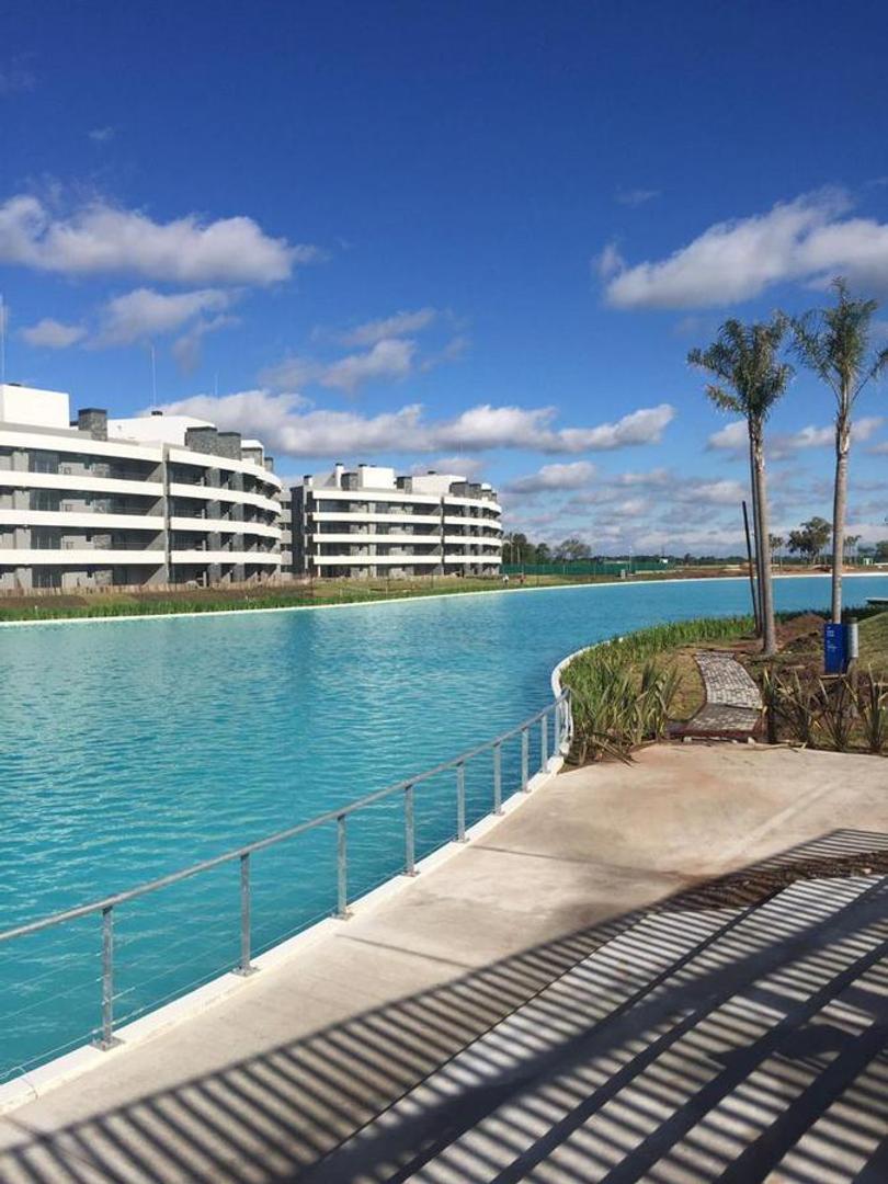 Lagoon Pilar , Piso 1