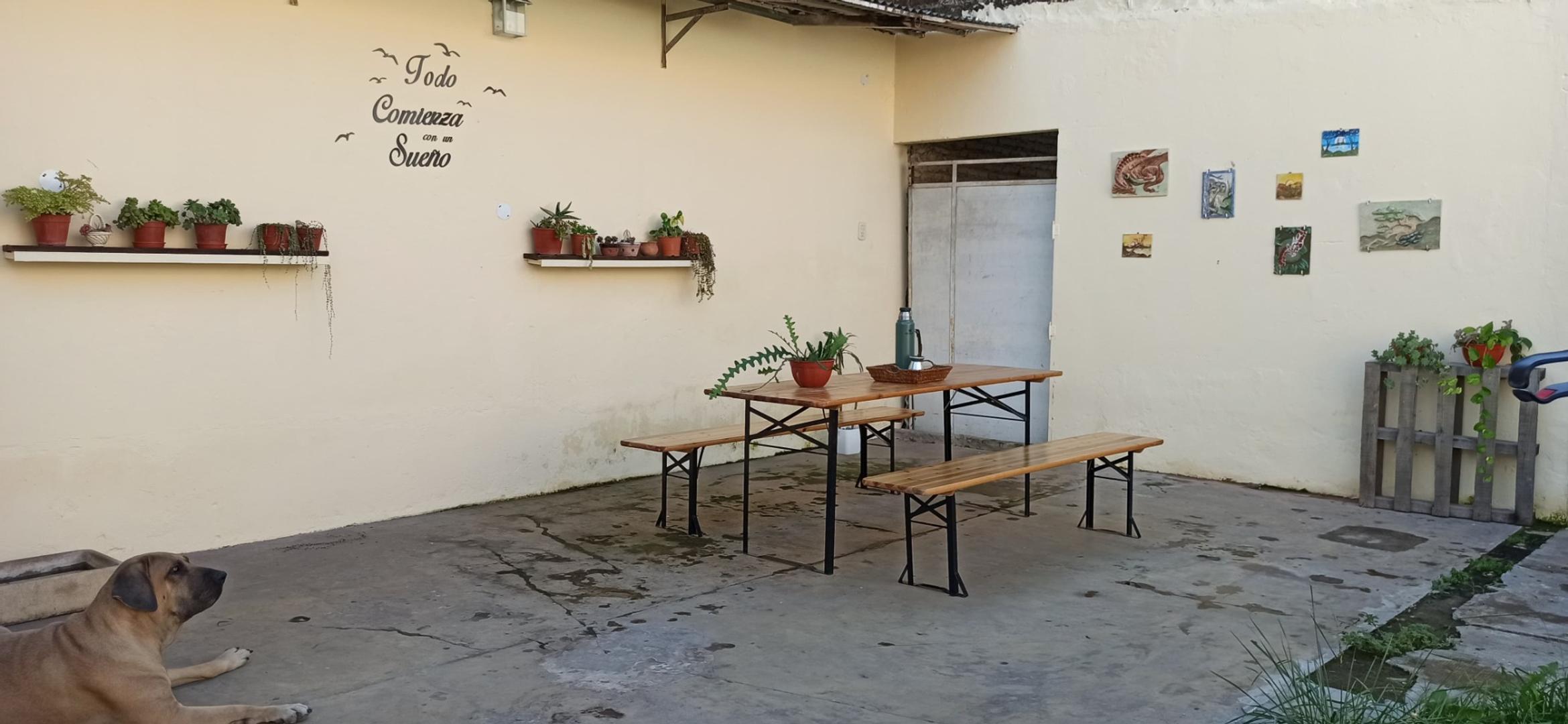 Casa 4 ambientes con 1 baño