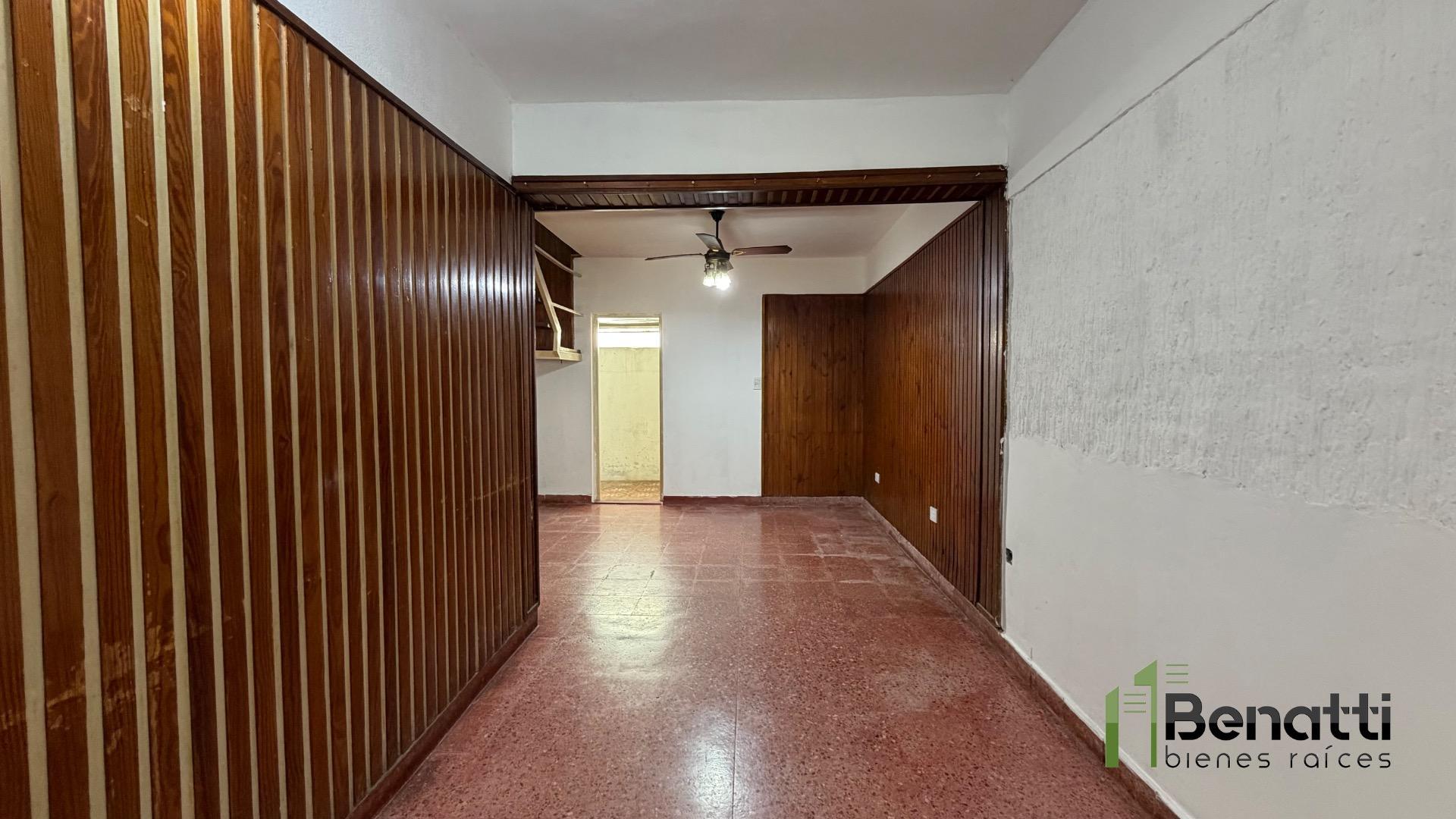 Depto Tipo Casa en Alquiler en Ramos Mejia, $ 650.000
