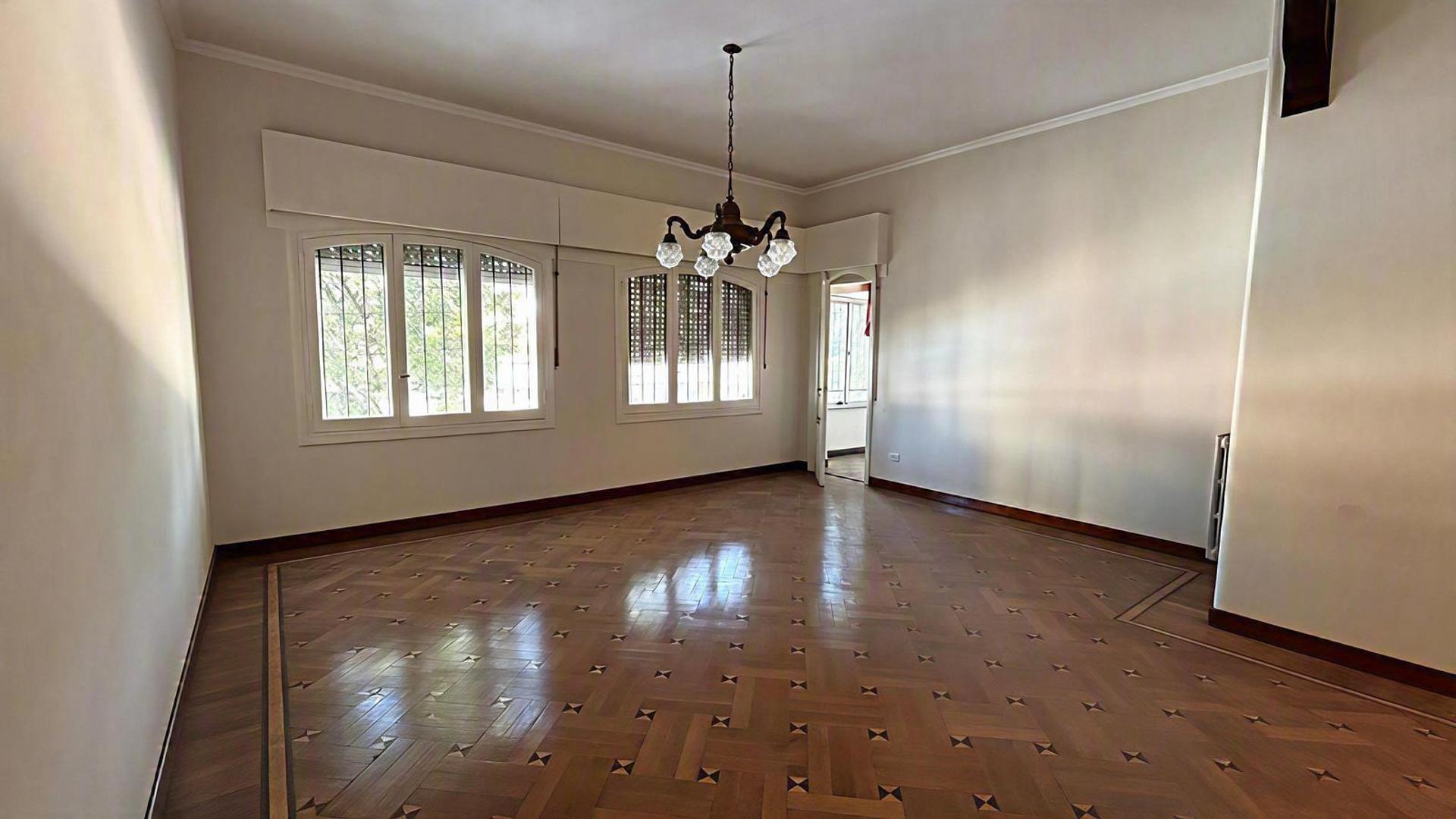 Casa en Venta en Arroyito, USD 198.000