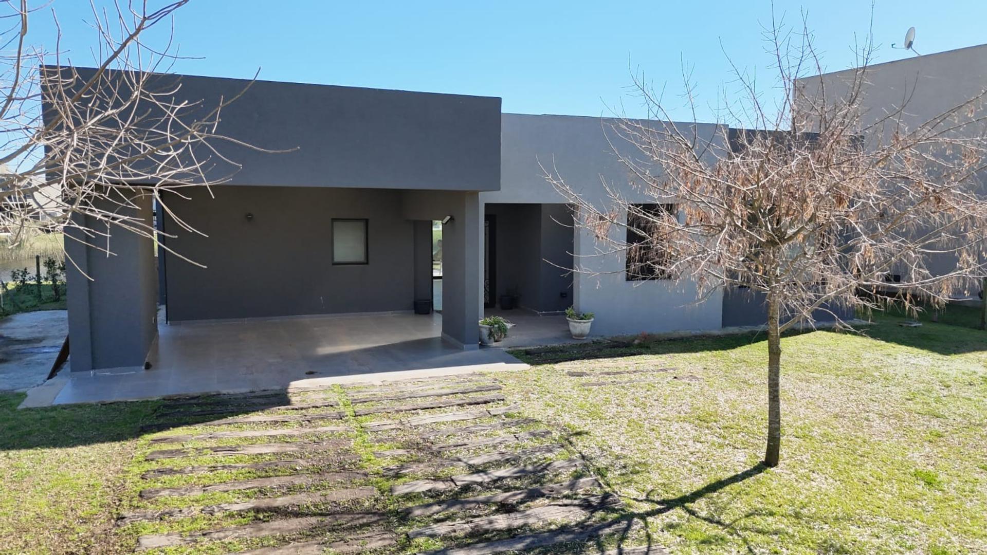 PDS. Casa Alquiler Laguna Barrio Naudir Aguas Privadas