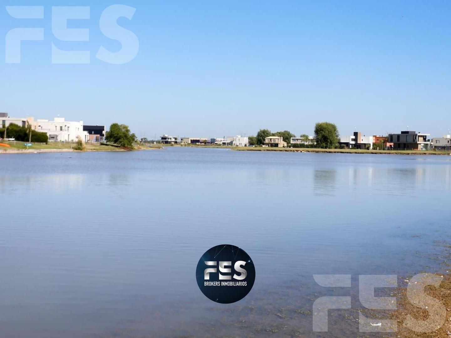 Venta Lote terreno a Laguna en Barrio San Lucas Cdor Canning San Vicente