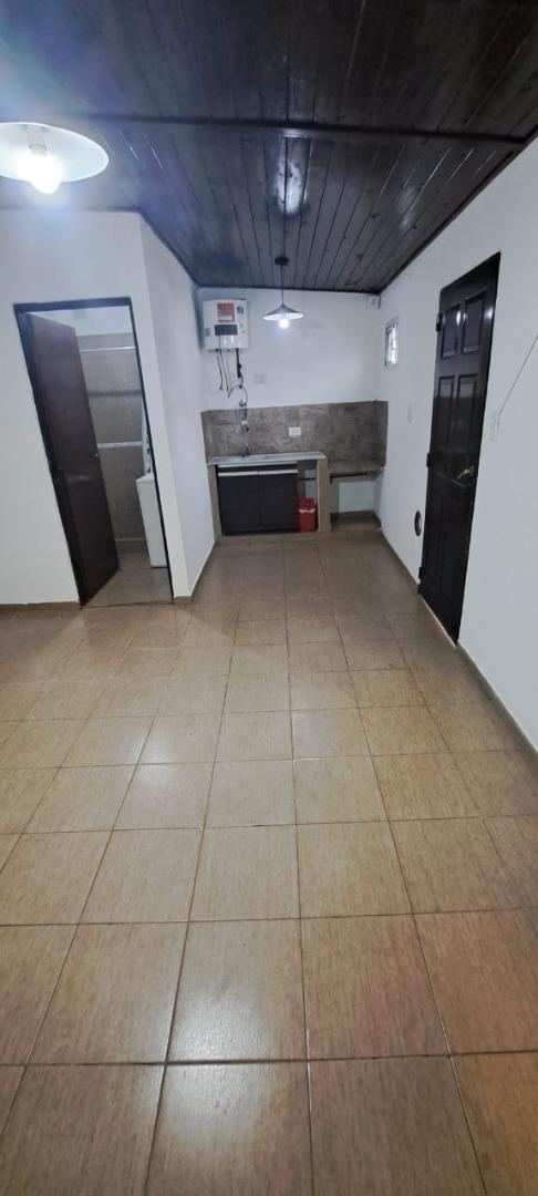 DEPARTAMENTO MONOAMBIENTE  CON COCHERA EN ALQUILER