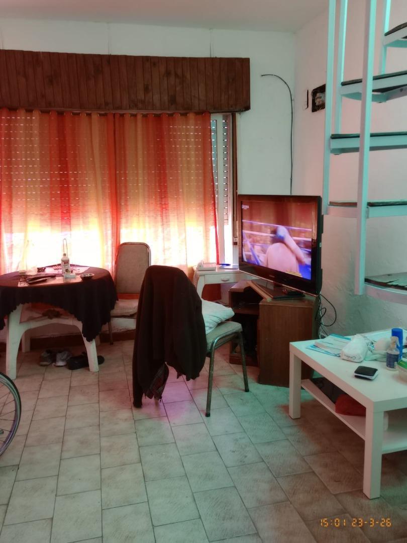 Chalet 3 ambientes con dependencia. Sarandí, Buenos Aires.