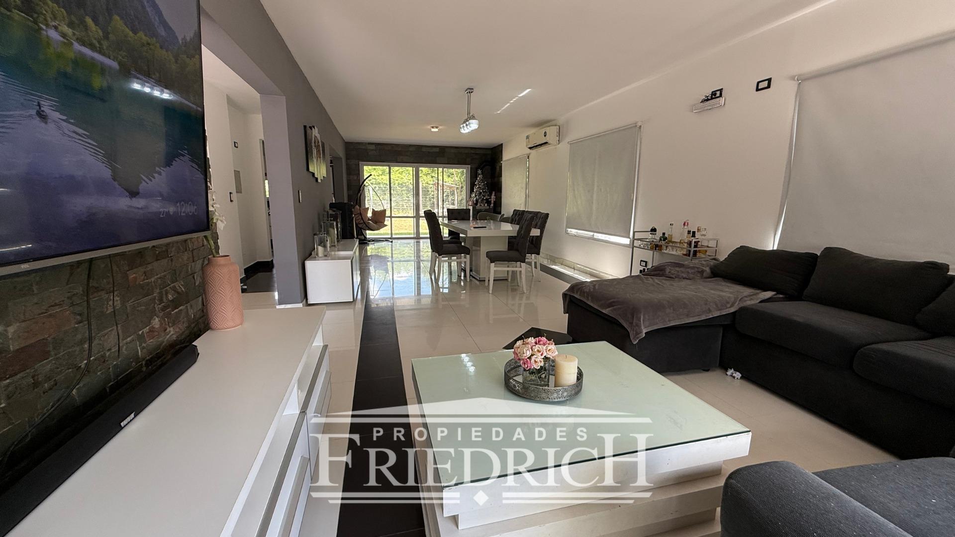 Casa en Venta en La Reja, USD 225.000