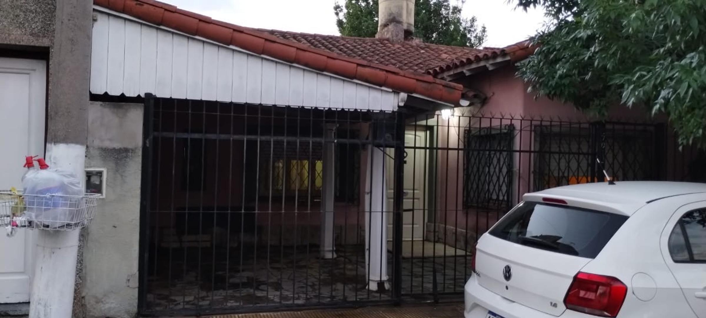 CASA AMERICANA MORON NORTE ZONA PLAZA OESTE