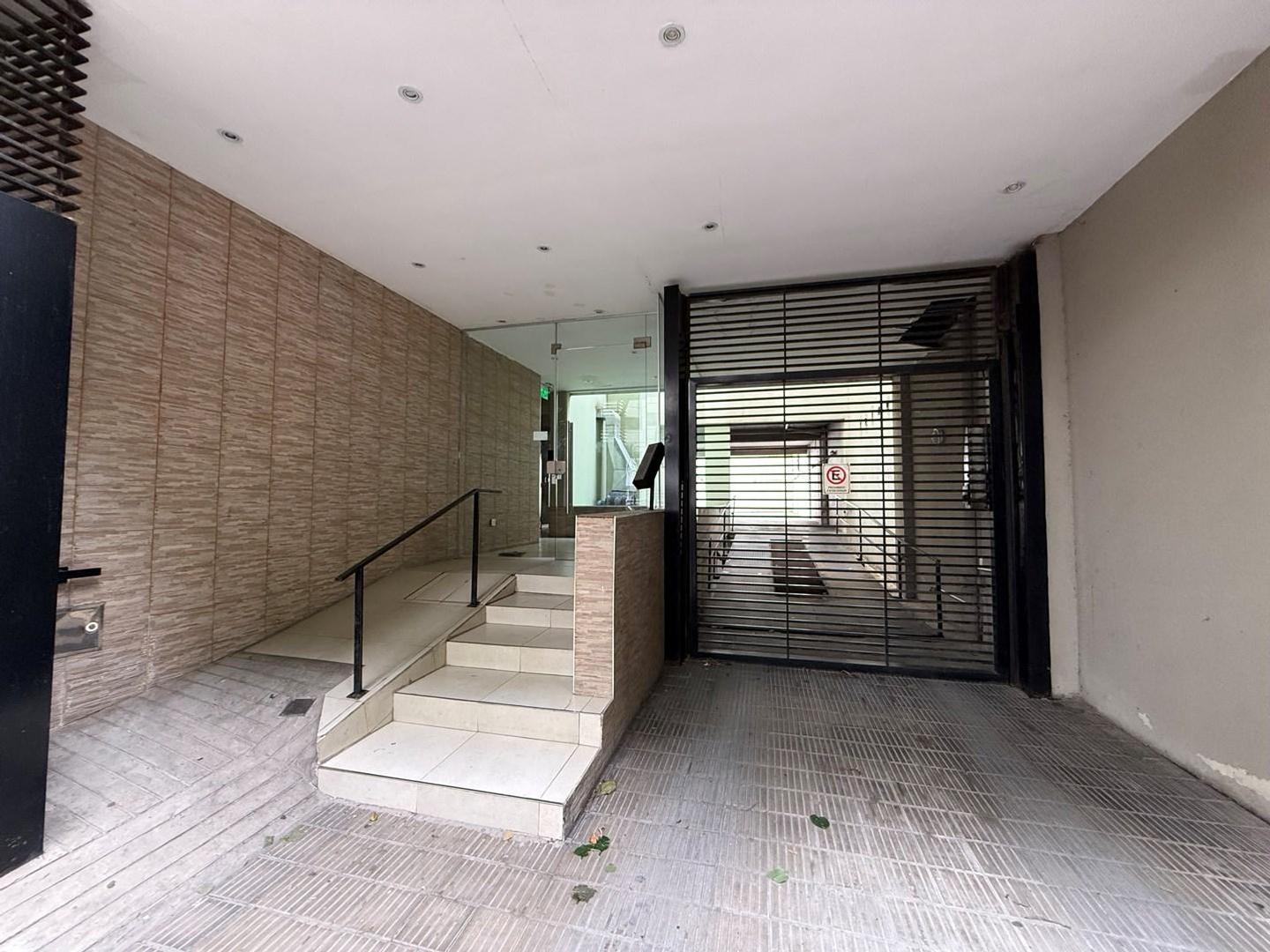 Cochera en  venta en La Plata