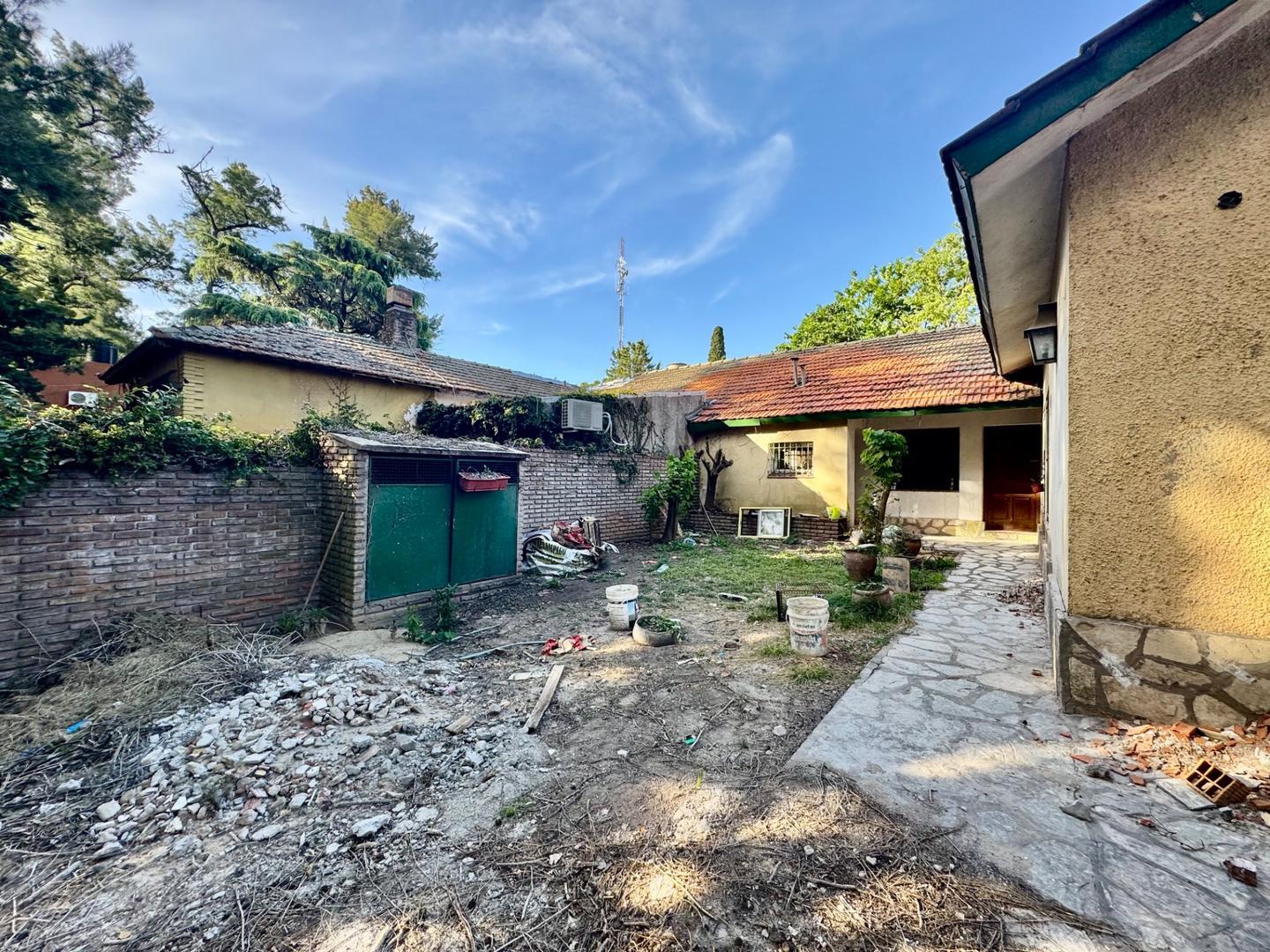 VENTA DE CASA  EN UNA PLANTA SOBRE AMPLIO LOTE EN MUÑIZ