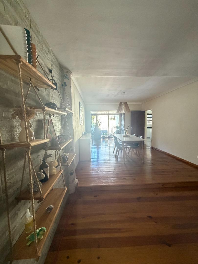 Casa 5 ambientes con 4 baños