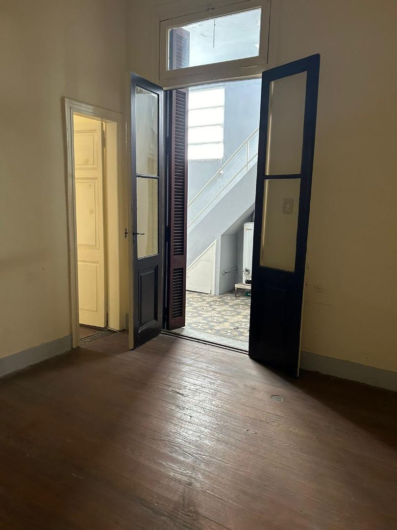 Depto Tipo Casa en Alquiler con 1 cocheras