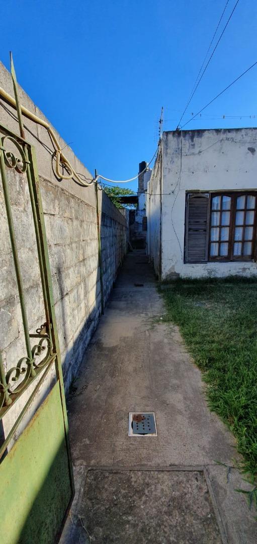 VENTA CASA INTERNA 2 DORMITORIOS  BARRIO TIRANGULO
