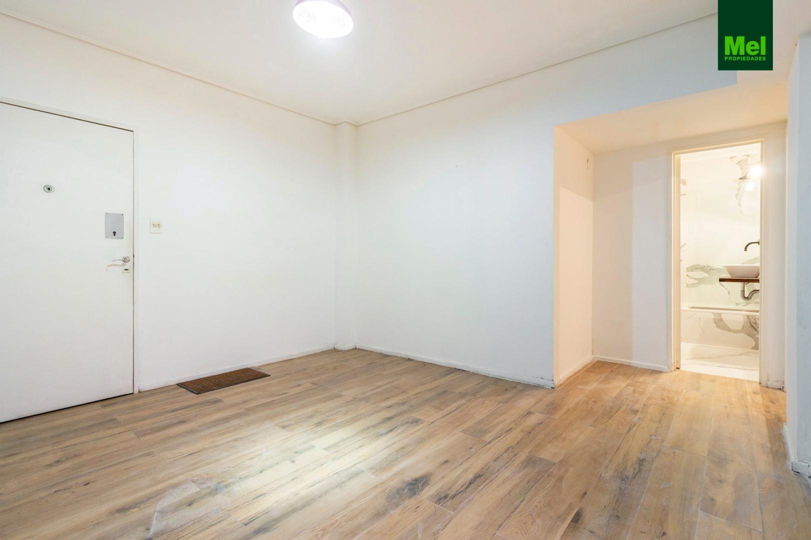 2 AMBIENTES  APTO PROFESIONAL CON PATIO