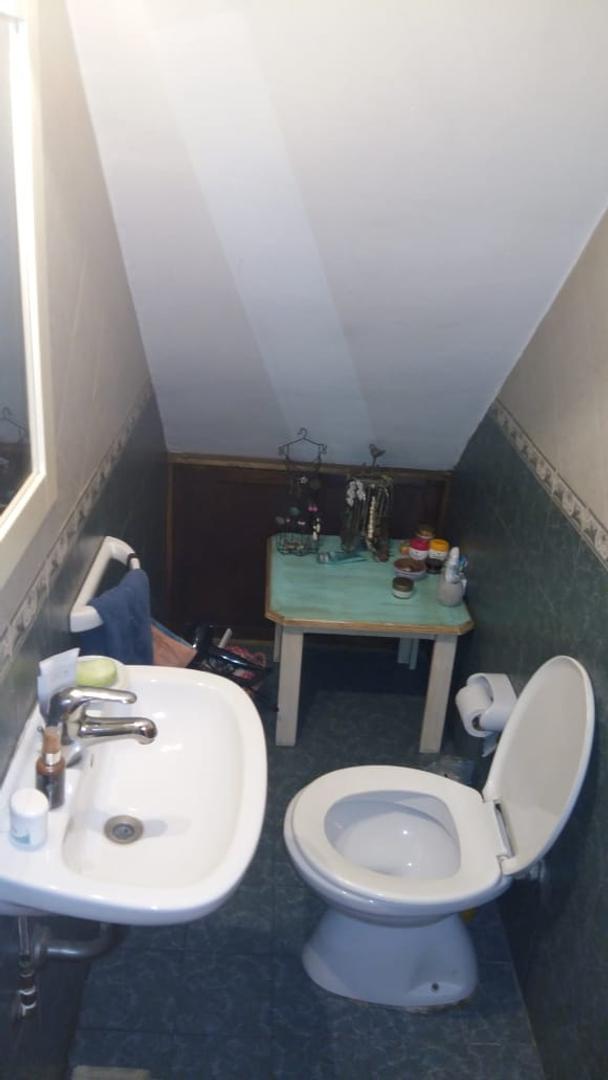 Casa 3 ambientes con 2 baños