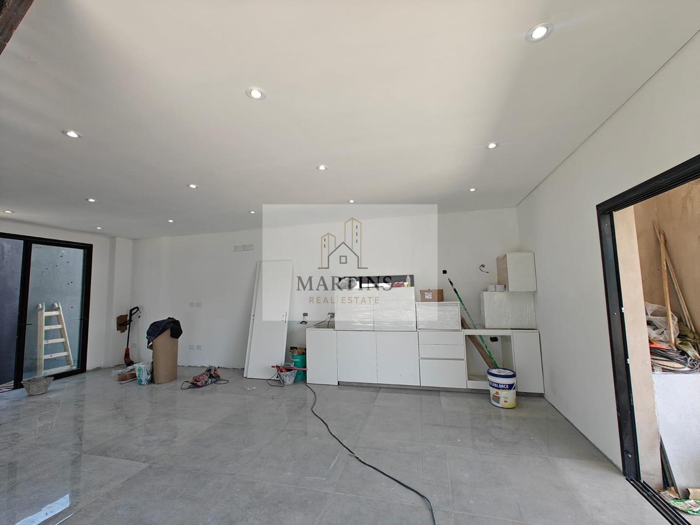 Casa 4 ambientes con 2 baños