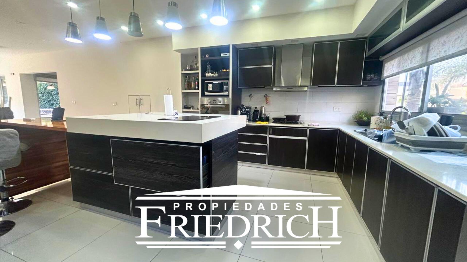 Casa en Venta de 4 dormitorios