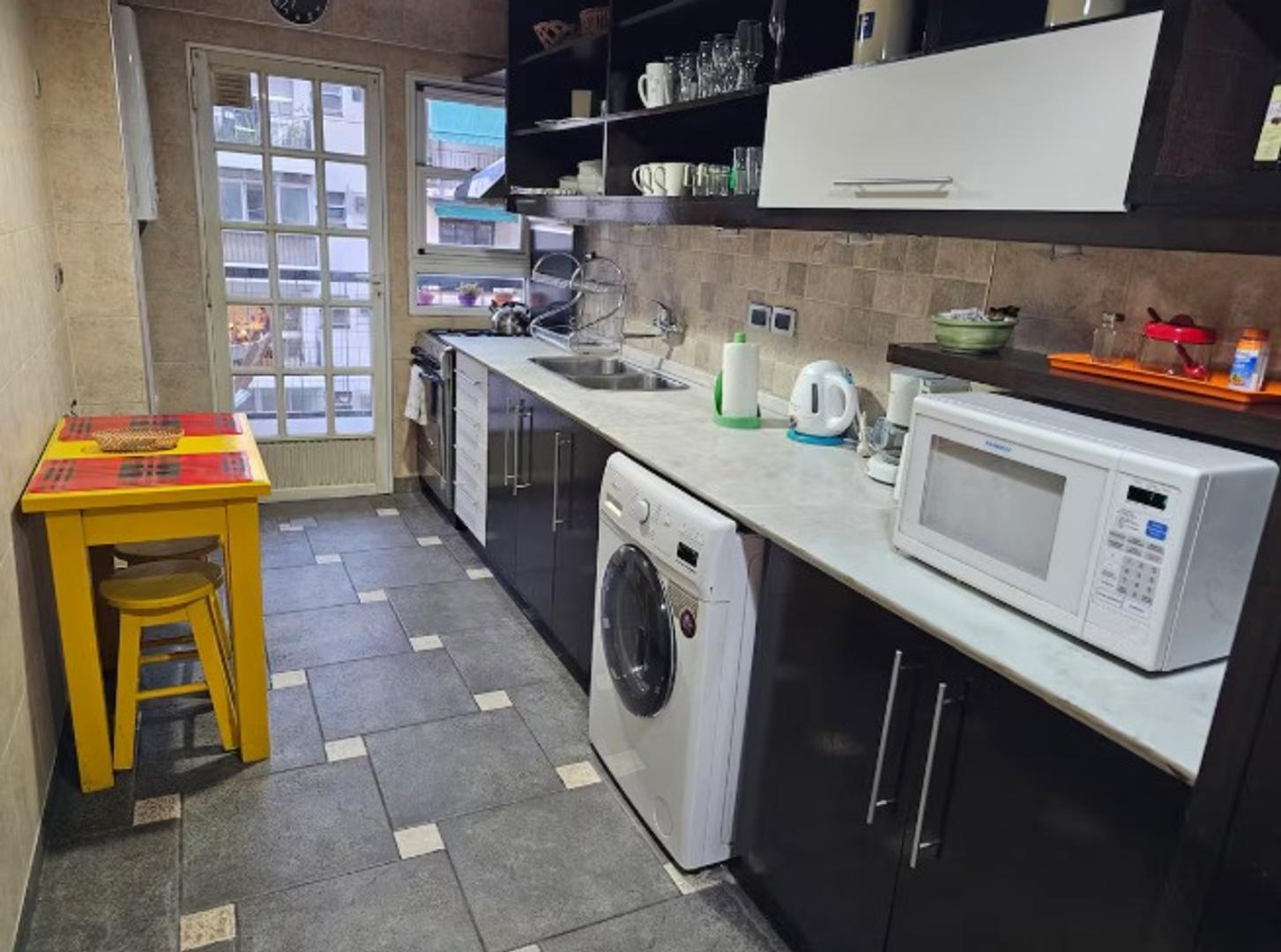 Alquiler. Departamento 3 ambientes. Santa Fe y Bulnes