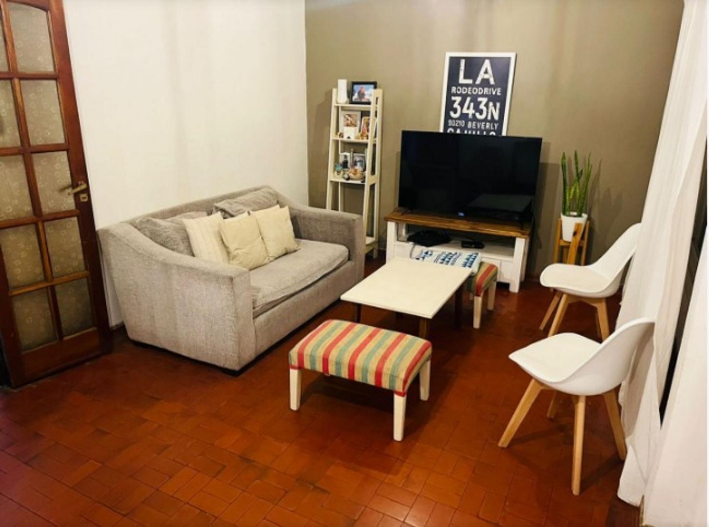 Casa 3 ambientes con 1 baño