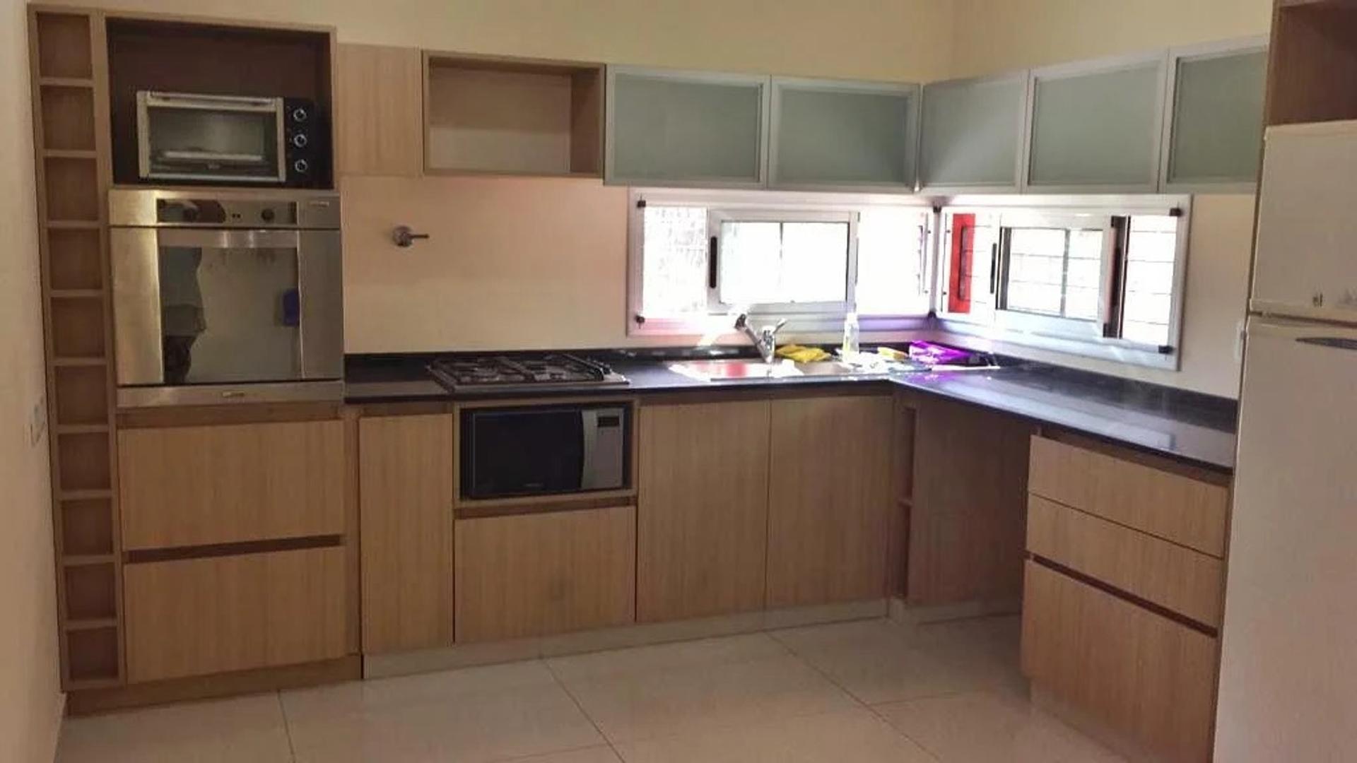 Calle 494 Entre 5 Y 6.