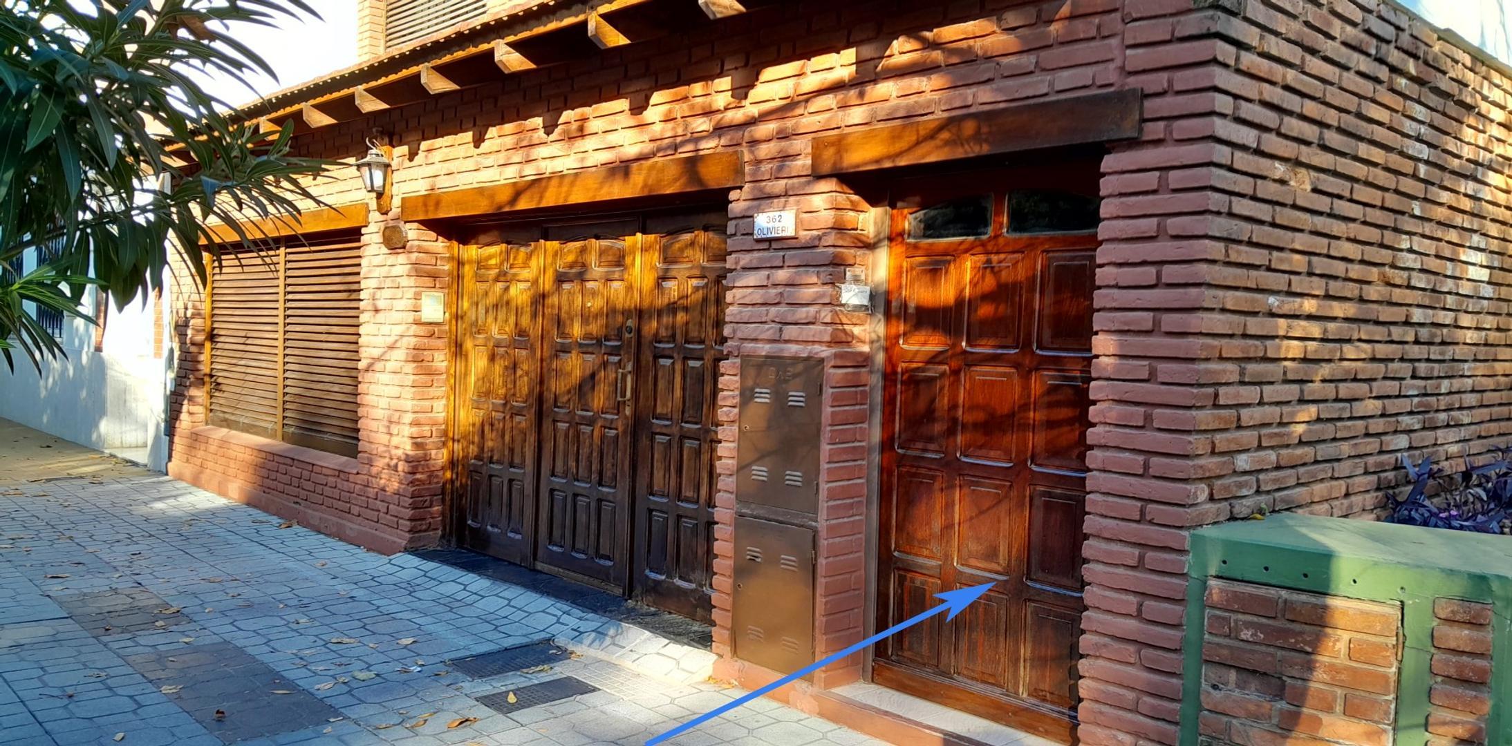 Olivieri 300, Piso PB