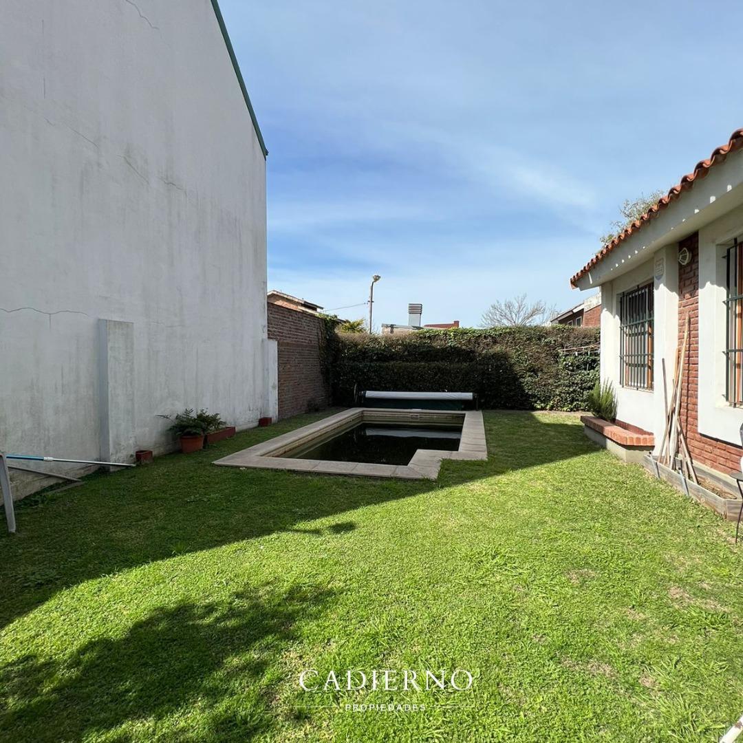 Casa 4 ambientes con 2 baños