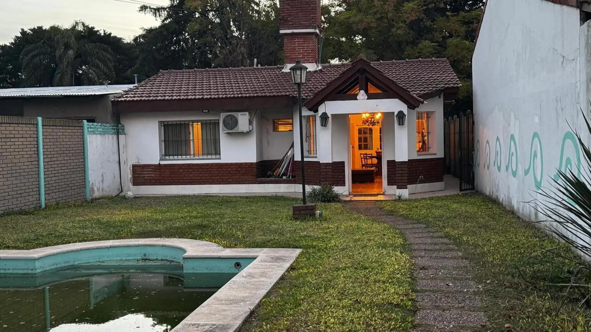 Casa 3 ambientes con 2 baños