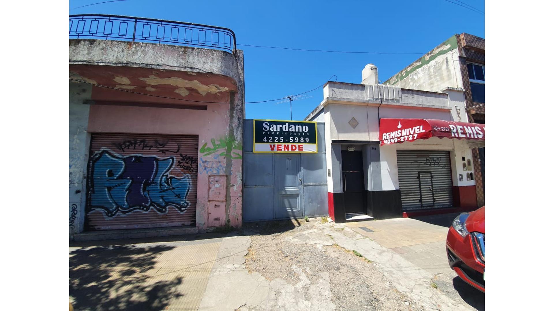 PH 3 Ambientes C/ amplio Galpón - Lanús Oeste.