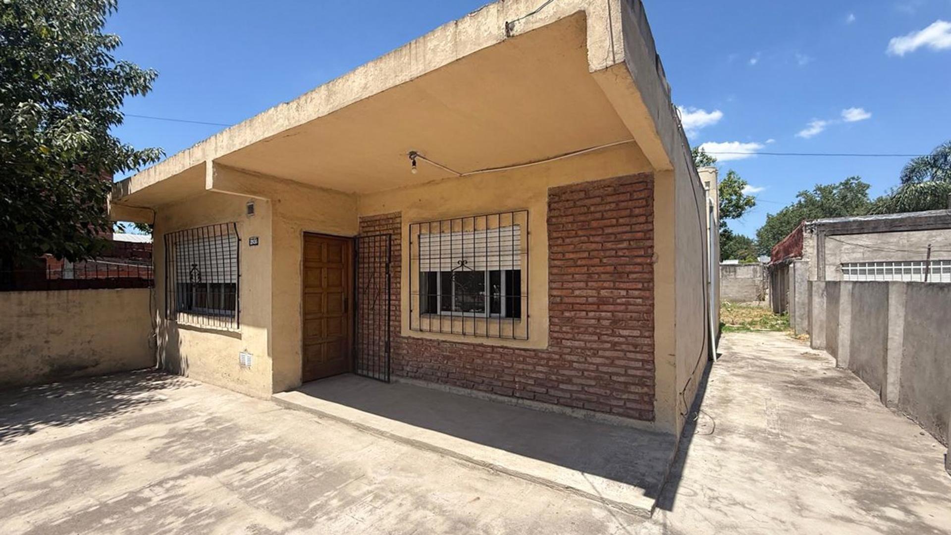 CASA - 3 AMBIENTES - BARRIO SAN EDUARDO - MERLO