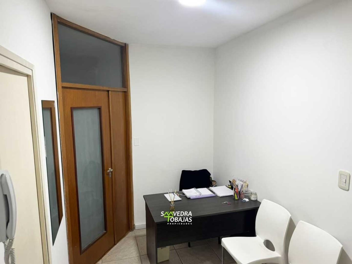 Oficina en Alquiler al Este