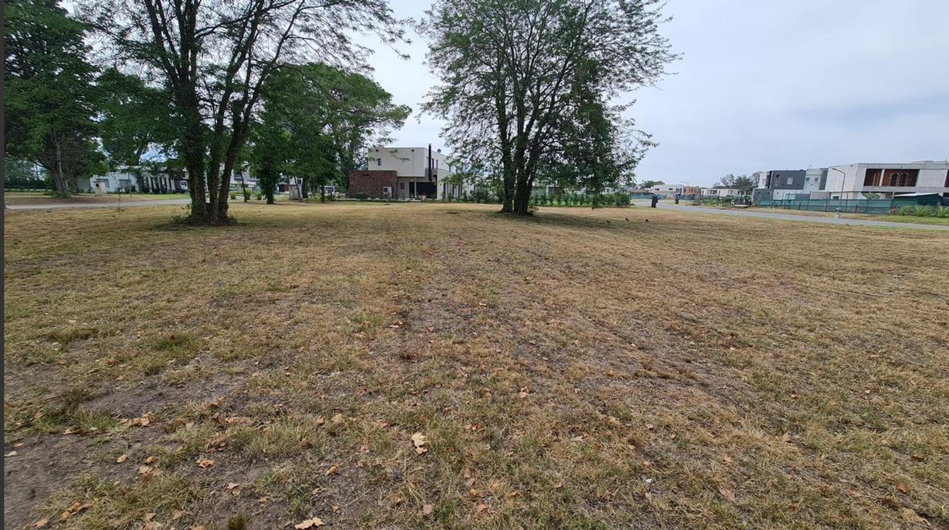 VENTA AMPLIO LOTE INTERNO VILLA 1 - GREENVILLE