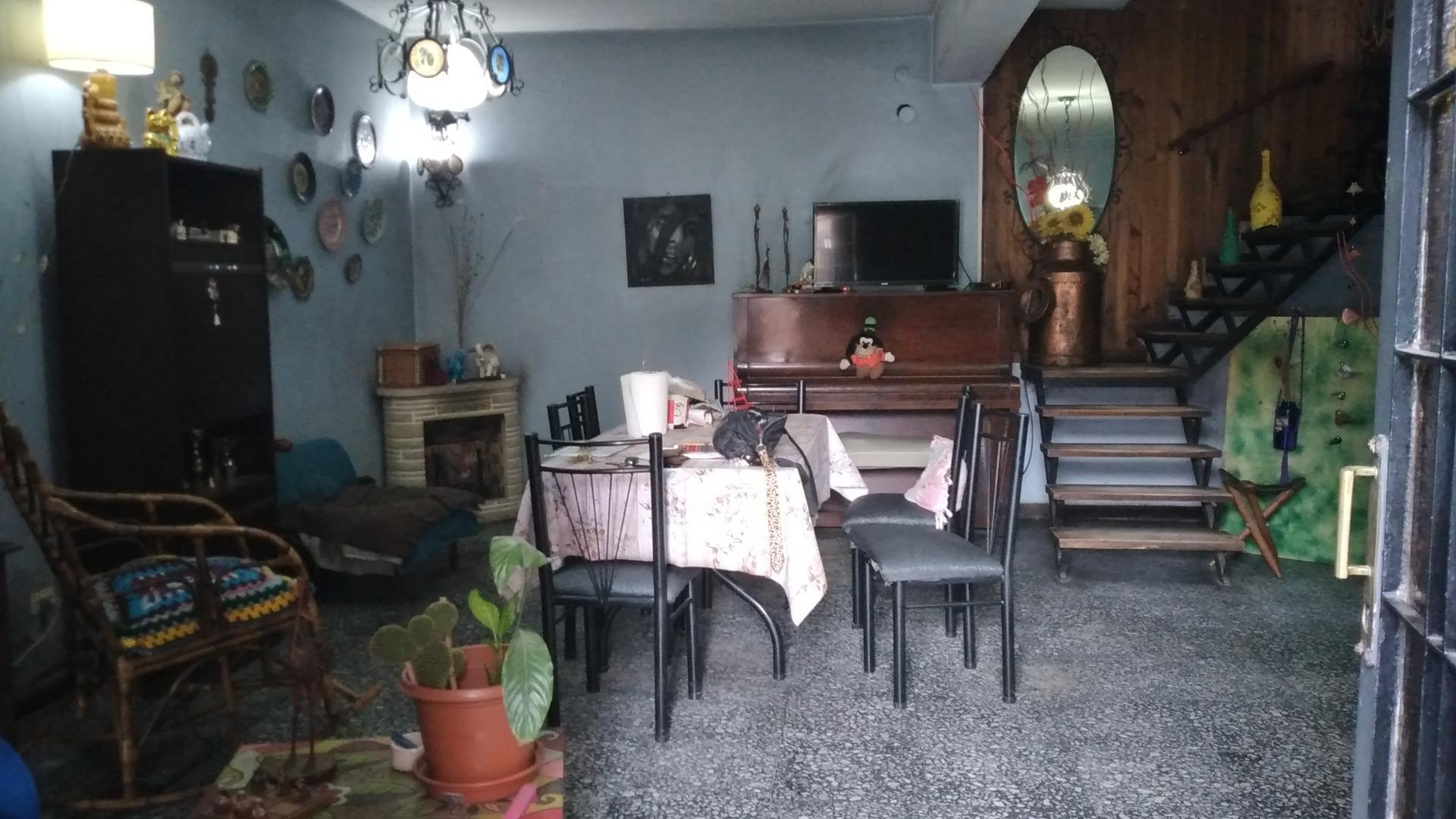 Casa multifamiliar 5 Ambientes