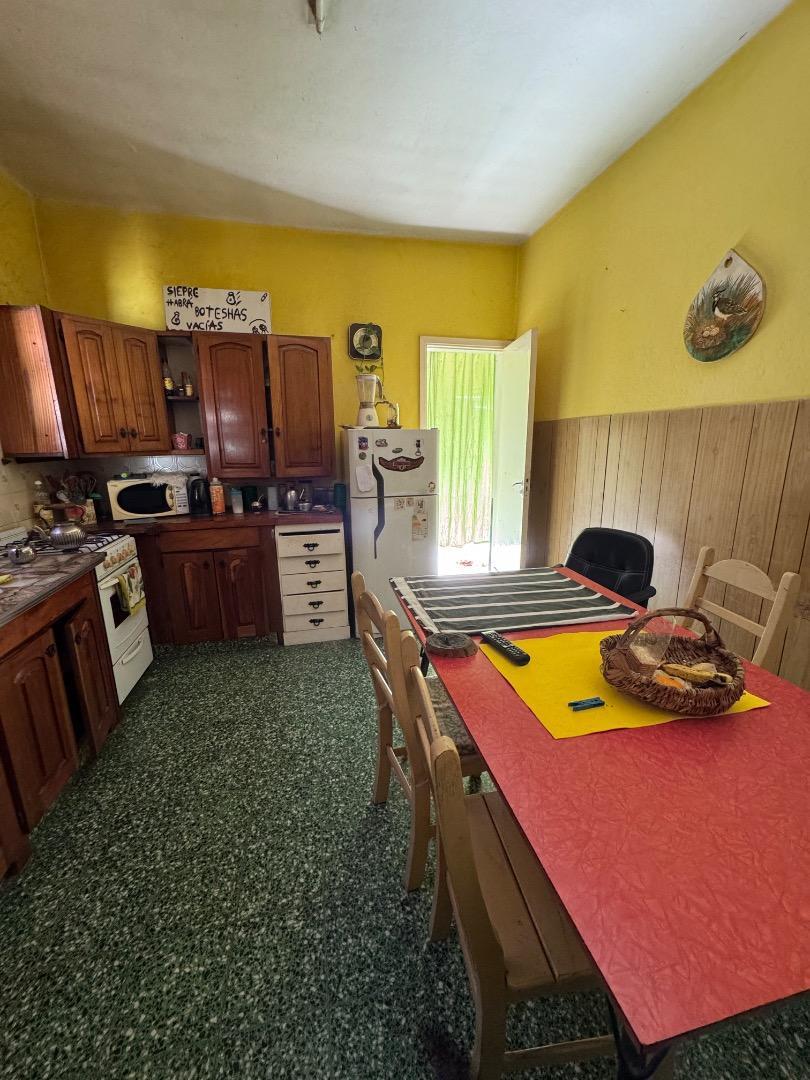 Casa 5 ambientes con 1 baño