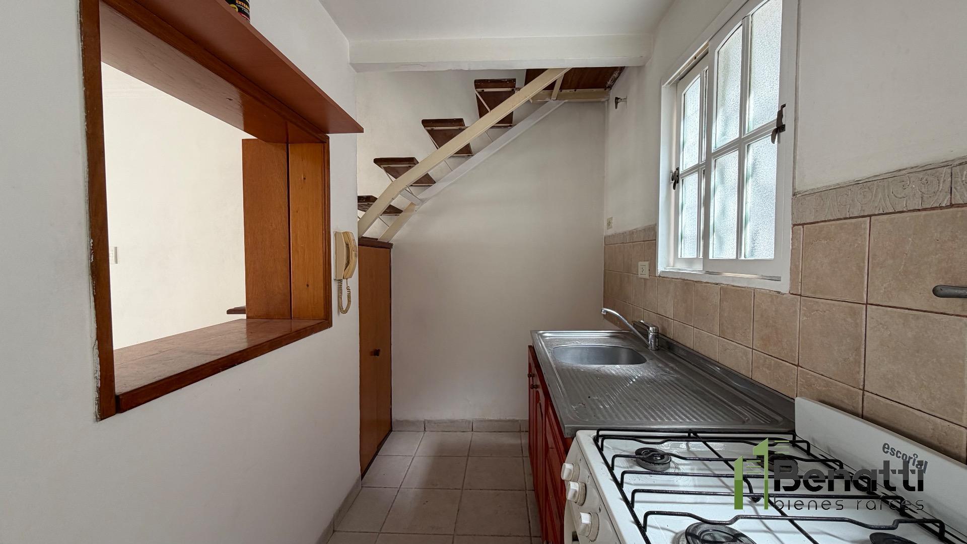 Emilio Mitre 500, Piso PB