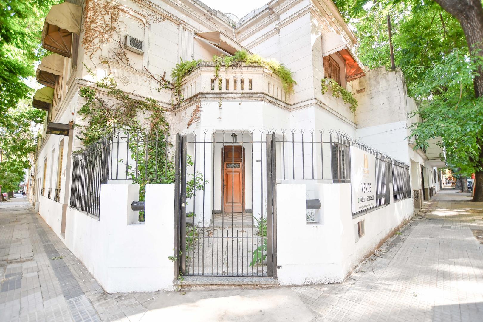 Casa en venta de 3 DORMITORIOS, La Plata